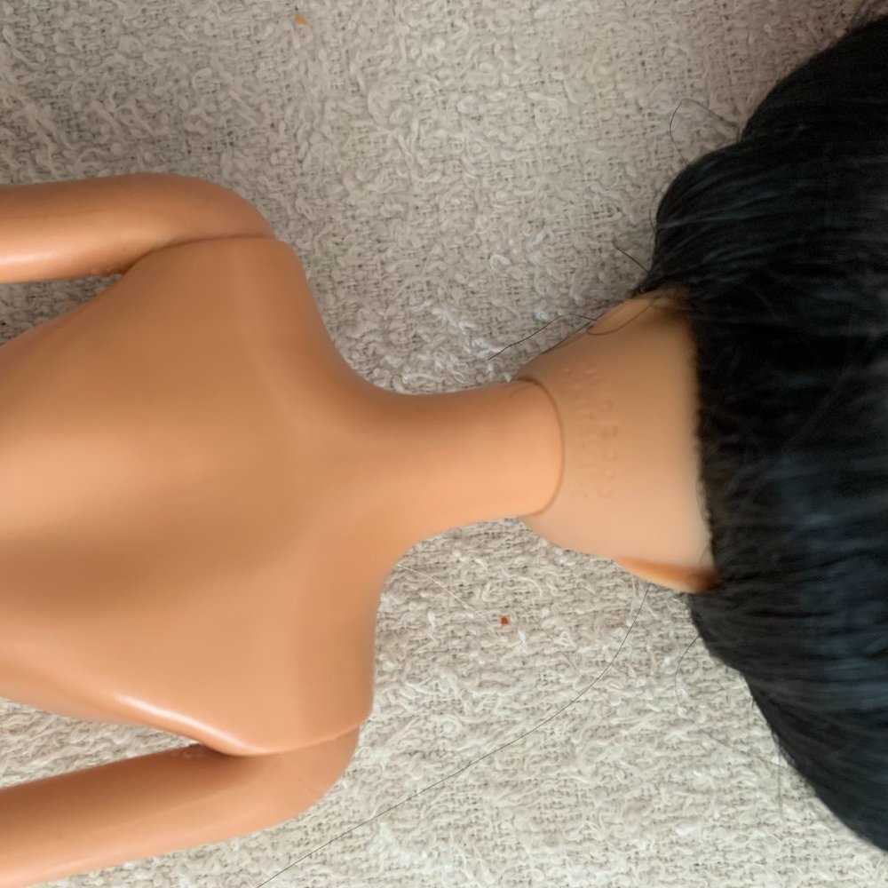 Vintage 90s Mattel Barbie Doll with Black Hair - Picture 3 of 6